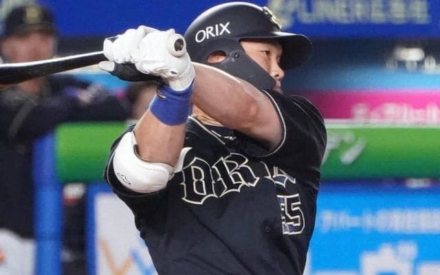 オリックス、T-岡田の逆転3ランで首位ロッテとゲーム差なし　首位攻防戦で3連勝