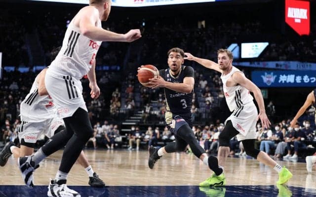 【速報】Bリーグ2021-22シーズン開幕、琉球ゴールデンキングスがホームでアルバルク東京を下す