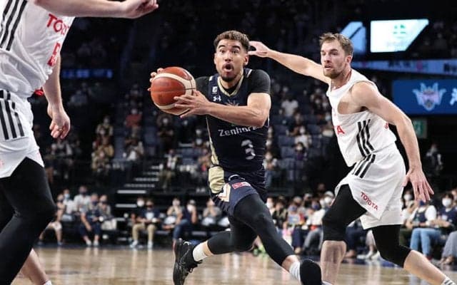 A東京との開幕戦を制したのは琉球…終盤に流れを呼び込んだエバンスが19得点