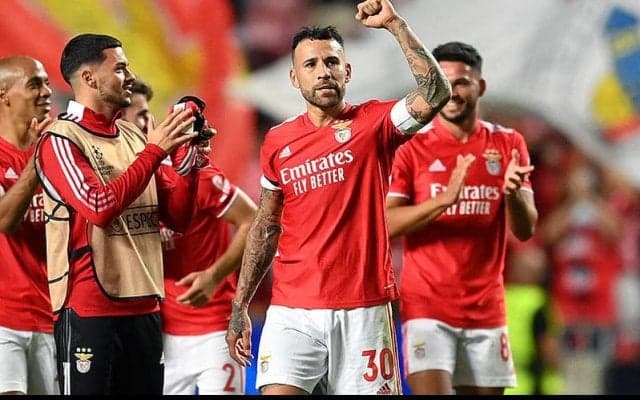 オタメンディ、バルサ新10番を嘲る？　ファウル受けた直後のリアクション話題