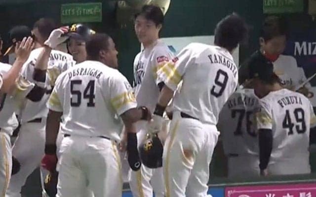 「ギータ、ビンタされる」　鷹デスパイネの強烈“お仕置き”にファン注目