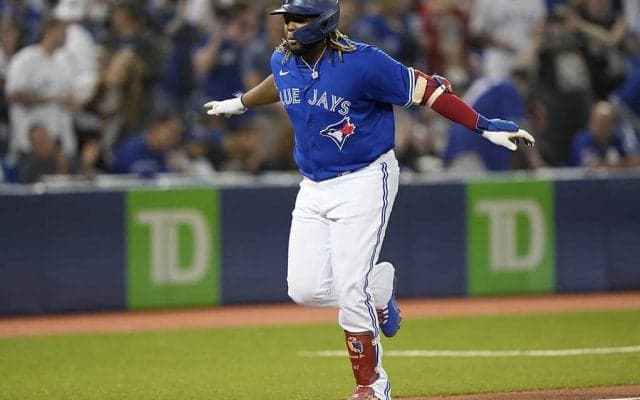【MLB】ゲレーロJr.、数センチの差で47号ならず　現地メディアも嘆き節「あとほんの少しで…」
