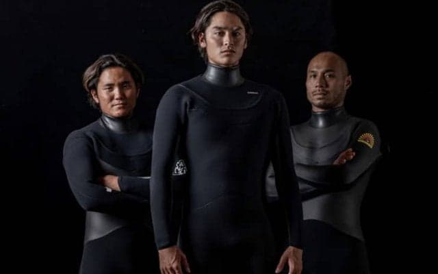 進化したジップジステム”HYBRID U-ZIP”搭載 「MARATHON SESSIONS」ウェットスーツがQUIKSILVERより登場
