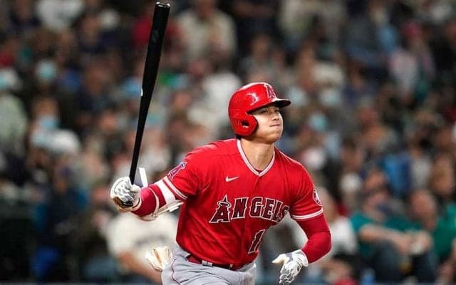 【MLB】大谷翔平、試合前から同僚と“謎のルール”で戯れた姿に米困惑「どっちが勝つの？」