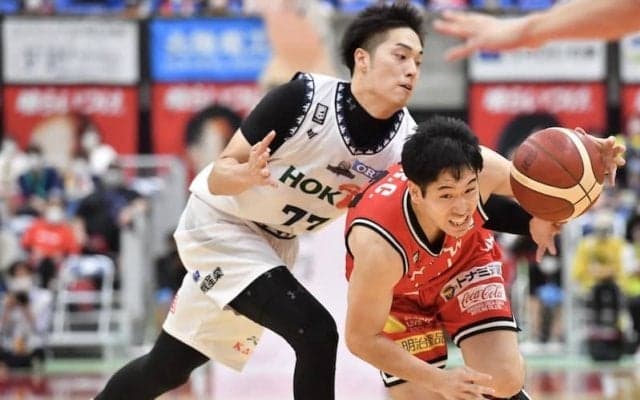 信州が敵地で富山に連勝を飾る…後半に躍動した岡田侑大が18得点をマーク