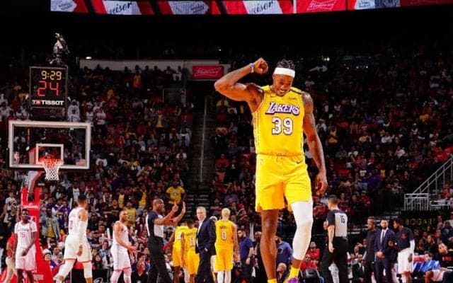 レイカーズのドワイト・ハワードが3ポイントシュートを打ってもいい条件は「ブロックショット2本成功」
