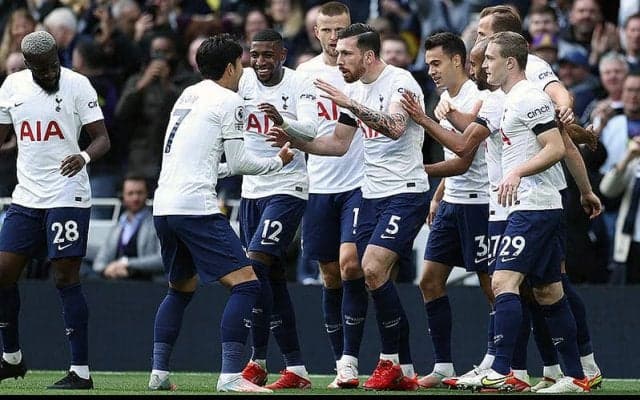 ソンが2ゴール演出のスパーズが難敵ビラ撃破!　今季初の複数得点でリーグ連敗を「3」でストップ《プレミアリーグ》