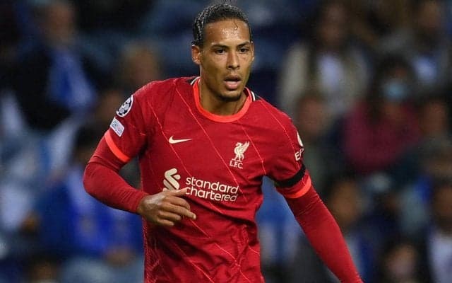 見分けは付く?『マダム・タッソー館』にファン・ダイクがの蠟人形が登場「クオリティすげえ」