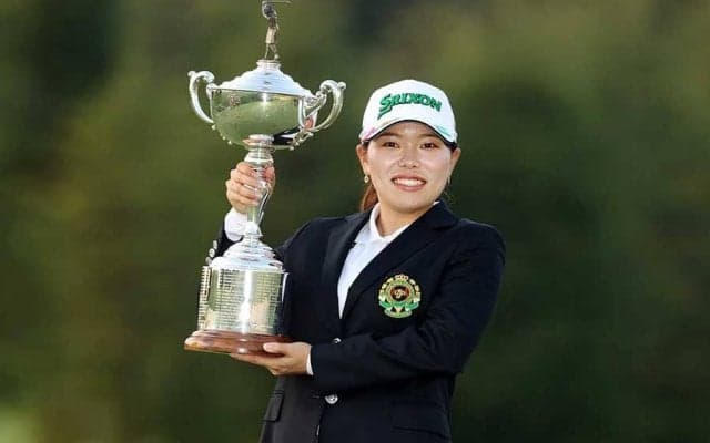 勝みなみ、悲願のメジャー初優勝！　日本女子OPで6打差圧勝、史上3人目4冠も達成