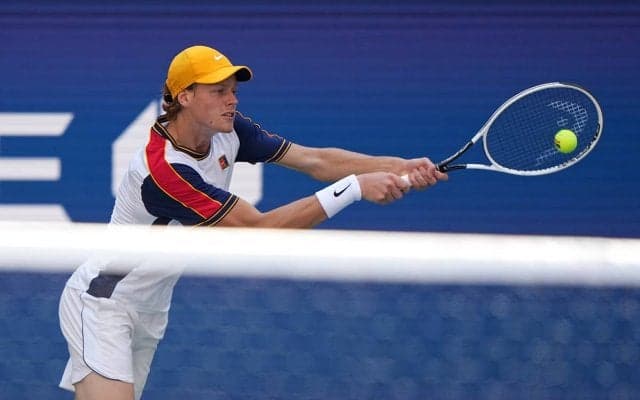 シナーが連覇達成、モンフィスにストレート勝ち[ソフィア・オープン]