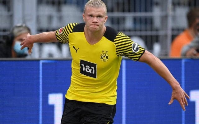 世界屈指の点取り屋ハーランド、自身の『FIFA 22』レーティングを見せられて微妙な反応「ノーコメントだ」