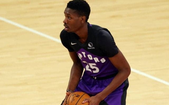 ラプターズのクリス・ブーシェイが左中指の脱臼で3〜4週間離脱へ