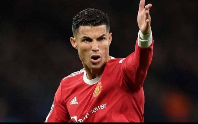 C・ロナウドが“最強”の格闘家と睨み合い…実際は大の仲良し