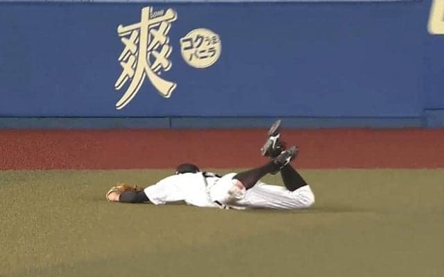 「依存性があるわ」「やめられない」空を飛んだ“未完の大器”にファン熱狂