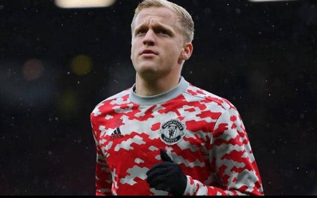 不遇をかこつファン・デ・ベーク、ファーディナンド氏は「優し過ぎる」性格が原因と主張