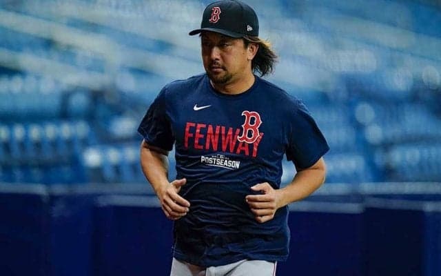 【MLB】澤村拓一もびしょ濡れで歓喜　同僚と写る“宿敵撃破後の1枚”に反響「素晴らしい写真」