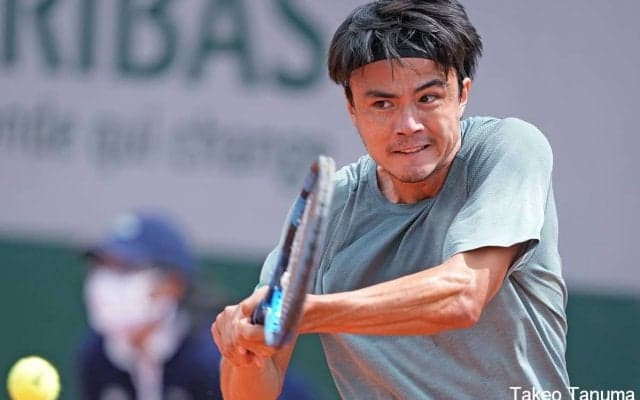 ダニエル太郎が初戦突破 「股抜きショット」も披露[BNPパリバ・オープン]