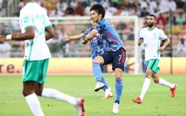サッカー日本代表・柴崎岳の痛恨のパスミスで決勝ゴール｢献上｣！オーストラリア代表戦では田中碧のスタメン起用を!
