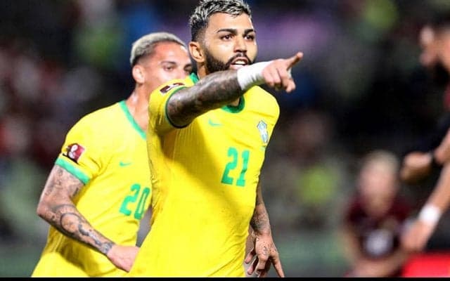 ブラジルがネイマール不在でも逆転勝ちで無傷の9連勝！　エクアドルは3位浮上《カタールW杯南米予選》