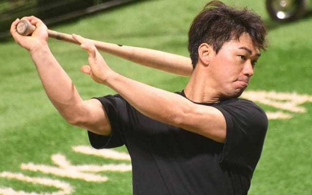 引退決めた鷹・長谷川勇也　勝利への執念を示した語り継がれるべき2つの“ヘッスラ”