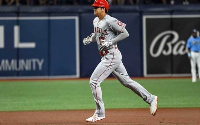 大谷翔平、異常な角度で打ち出した25号に米ファン唖然「これをどうやって逆方向へ…」【今季の二刀流】