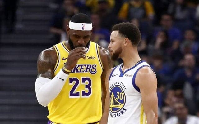 キャリア19年目ながら一線級でプレーするレブロンにカリーも脱帽「もう笑うしかないね」