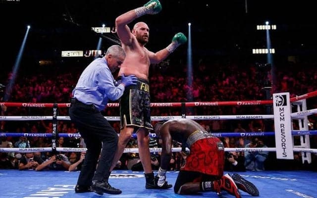 フューリー、11回KOでワイルダー撃破　2人でダウン5度死闘に貫録「世界最強は俺だ」