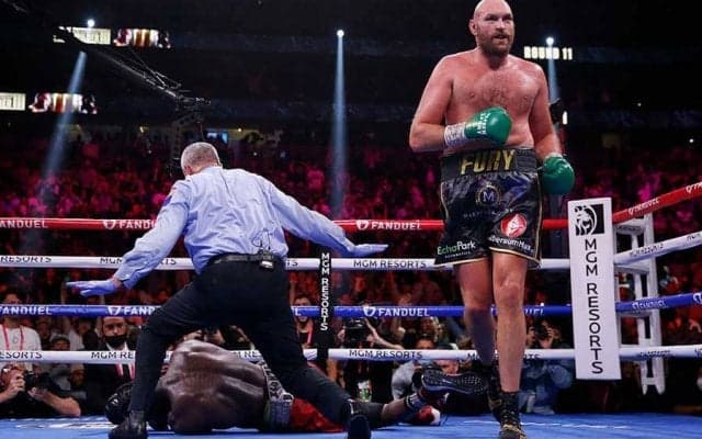 フューリー、宿敵をグロッキーにした“決着の右”に米戦慄「レンガが崩れ落ちるよう」