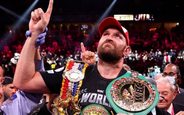 【ボクシング】フューリーがワイルダーに11回KO勝ち　両者合わせ5度ダウンの死闘の末