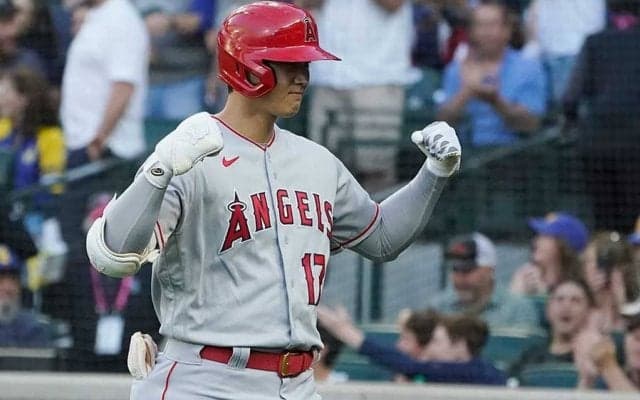 大谷翔平の“消えた141m弾”に324発男が仰天　敵地＆米記者も呆然「カナダまで飛んだ」【今季の二刀流】