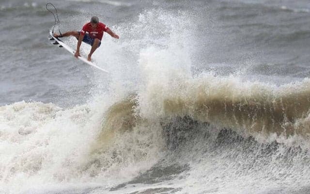東京五輪のサーフィン競技は成功だったのか？ テレビ中継で解説をした小川直久さんに訊く。