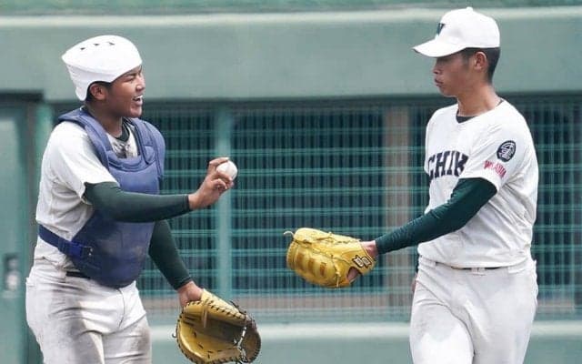 【ドラフト】三浦監督＆井口監督の「お面作ってるの面白すぎるだろ」　市和歌山の“手作り”話題