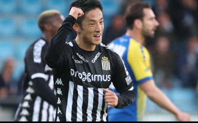 森岡亮太がシャルルロワとの契約を2024年まで延長！