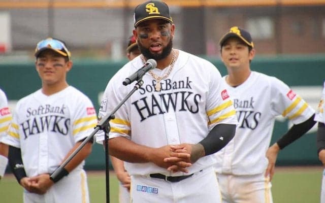 鷹、バレンティンの退団を正式発表　ウェーバー不請求で自由契約「皆さんに感謝」