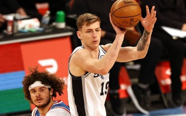 スパーズがクロアチア出身のフォワード、ルカ・シャマニッチをウェイブ