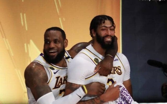 レブロン・ジェームズとアンソニー・デイビスも今話題の韓国ドラマに夢中？