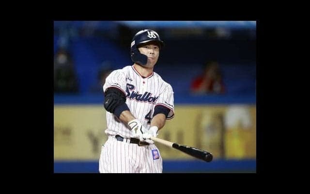 ヤクルト雄平はなぜ引退試合後も練習を続けるのか。「今の自分の体がなくなってしまうことが怖い」