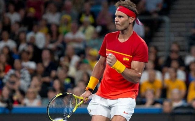 ナダルとティームがコートで練習を再開！