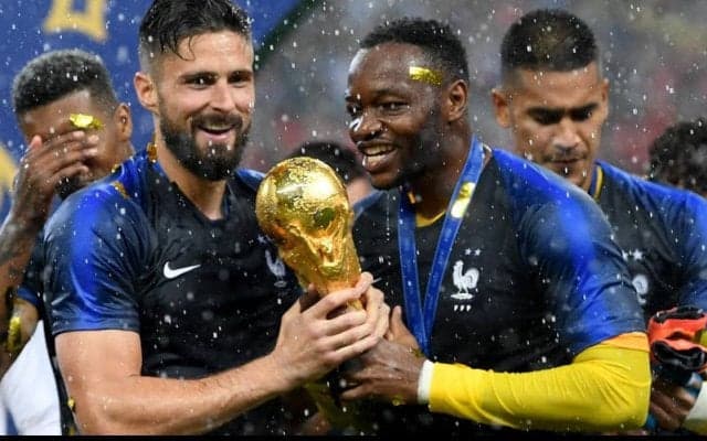 過小評価されがちなジルー、自身のキャリアには満足　「若者が夢見るようなFWではないが…」