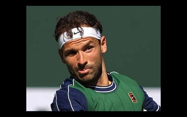  ディミ、ボールガールを助ける 