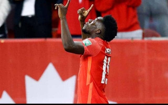 カナダの人気ラッパー、ドレイクの願い叶う！新星A・デイビスとご対面