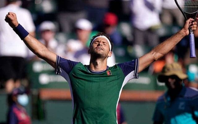 イケメンな振る舞いでボールガール救出　テニス試合中の和むシーンに反響「紳士的だ」