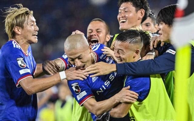 横浜F・マリノス、札幌に逆転勝利！(1)ドラマを生んだ「3トップ→2トップ＋ダイヤモンド」の布陣変更