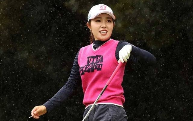 古江彩佳、プレーオフ制し5勝目！　最終Rは悪天候で中止も…勝みなみとの一騎打ちでV