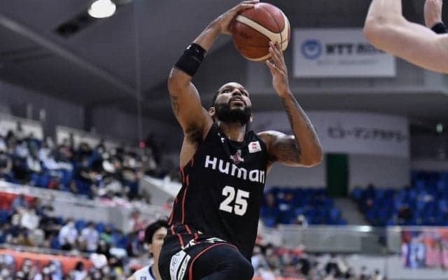 終始リードした大阪がホームで島根に快勝…ニュービルが5本の3Pを沈め37得点