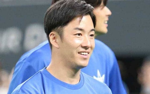 トップアイドルが斎藤佑樹に感謝の“お手紙”　ツーショット写真に「2人とも素敵」