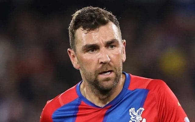 敵の足をダイレクトシュート　“悪質ファウル”の決定的1枚に海外波紋「これ狙ったな」