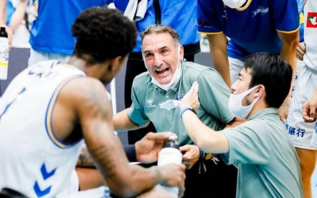 4連勝で勢いに乗る滋賀…京都戦は指揮官の的確な選手起用で司令塔封じに成功