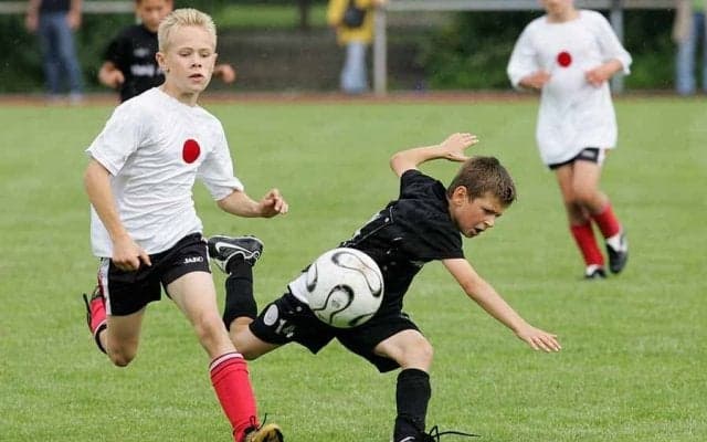 “大人っぽい”日本の子供と自主性の欠如　欧州に比べて足りない「自己評価」する環境