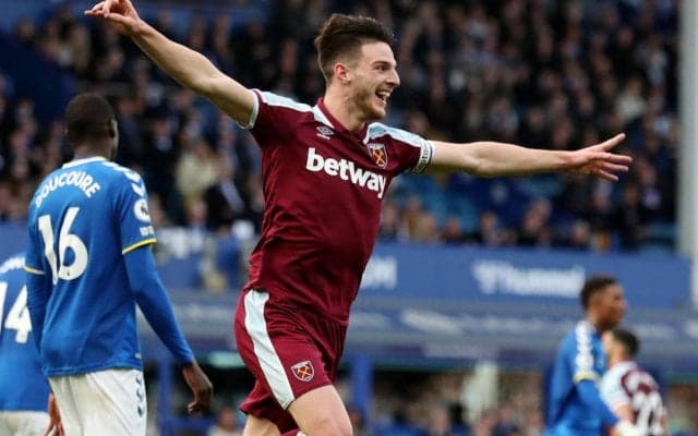 ウェストハムMFライスが幼馴染彼女との交際6年をお祝い、英国で最も高いビルでロマンチックな夜を過ごす